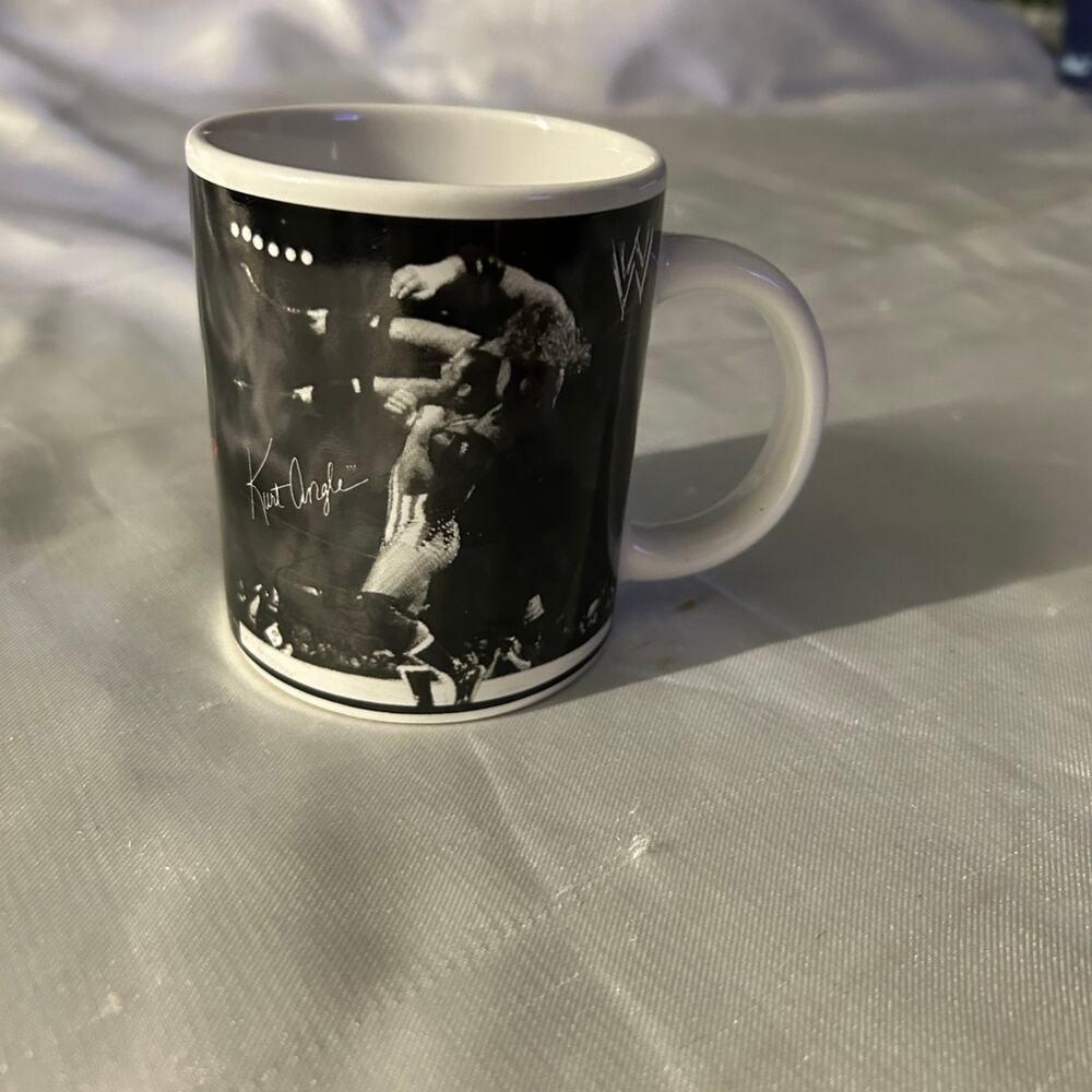 2002 WWE wrestling coffee mug